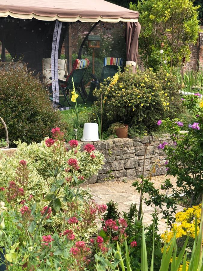 Ponders End Bed & Breakfast Newport  Eksteriør bilde